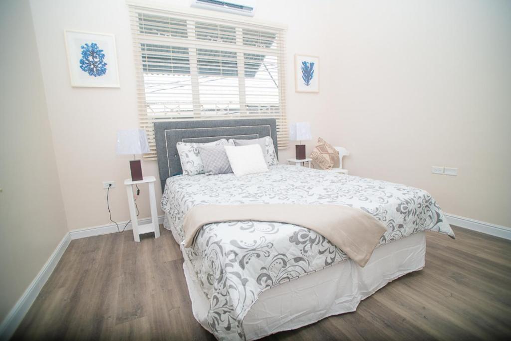 Raynebow Chateau - Chic City Getaway Port of Spain Exteriör bild